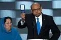 Chama-se Khan, é muçulmano e também é americano. Arrasou Trump, que ainda não recuperou