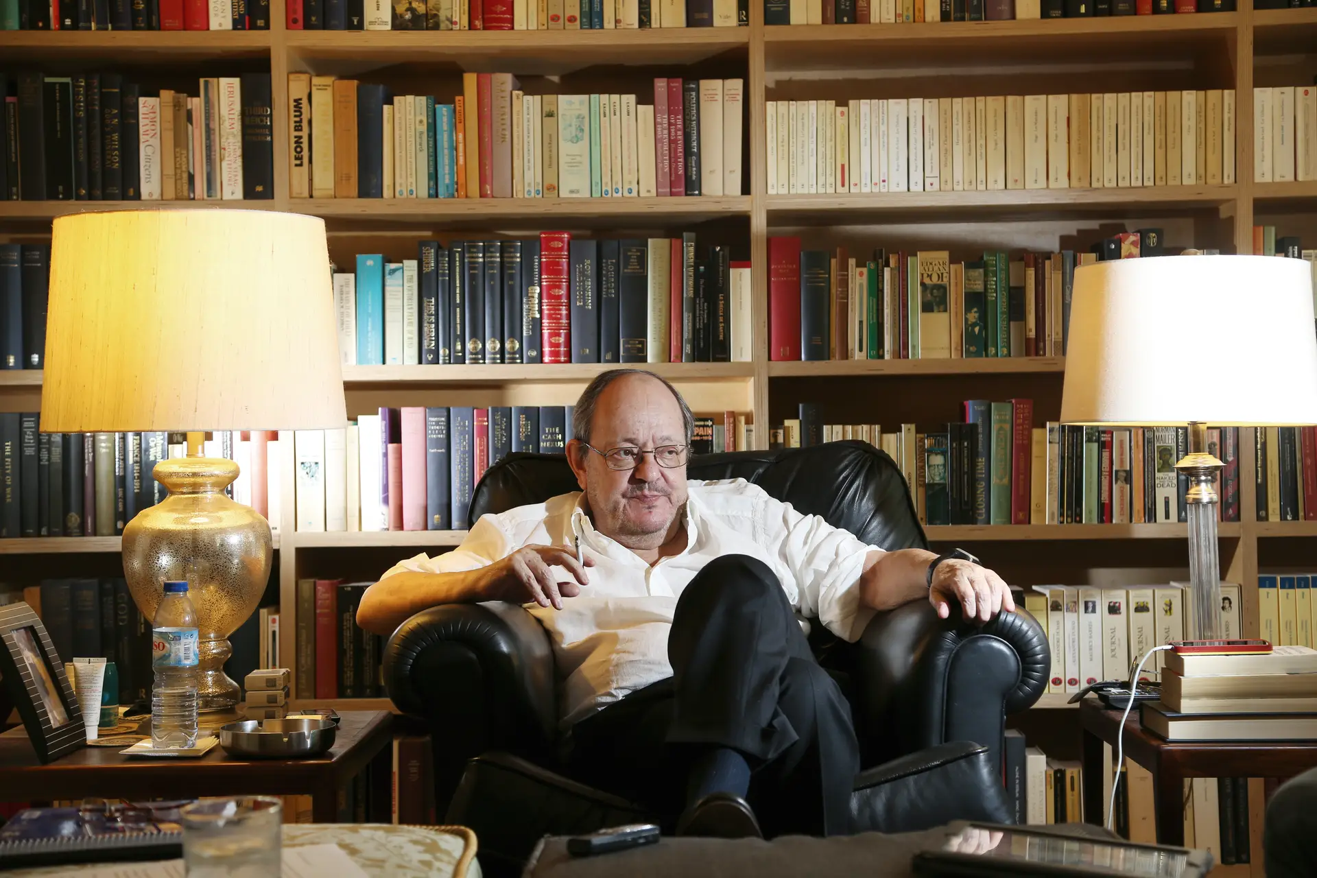 O volume reúne duas centenas e meia de crónicas escritas por Vasco Pulido Valente entre 1998 e 2015