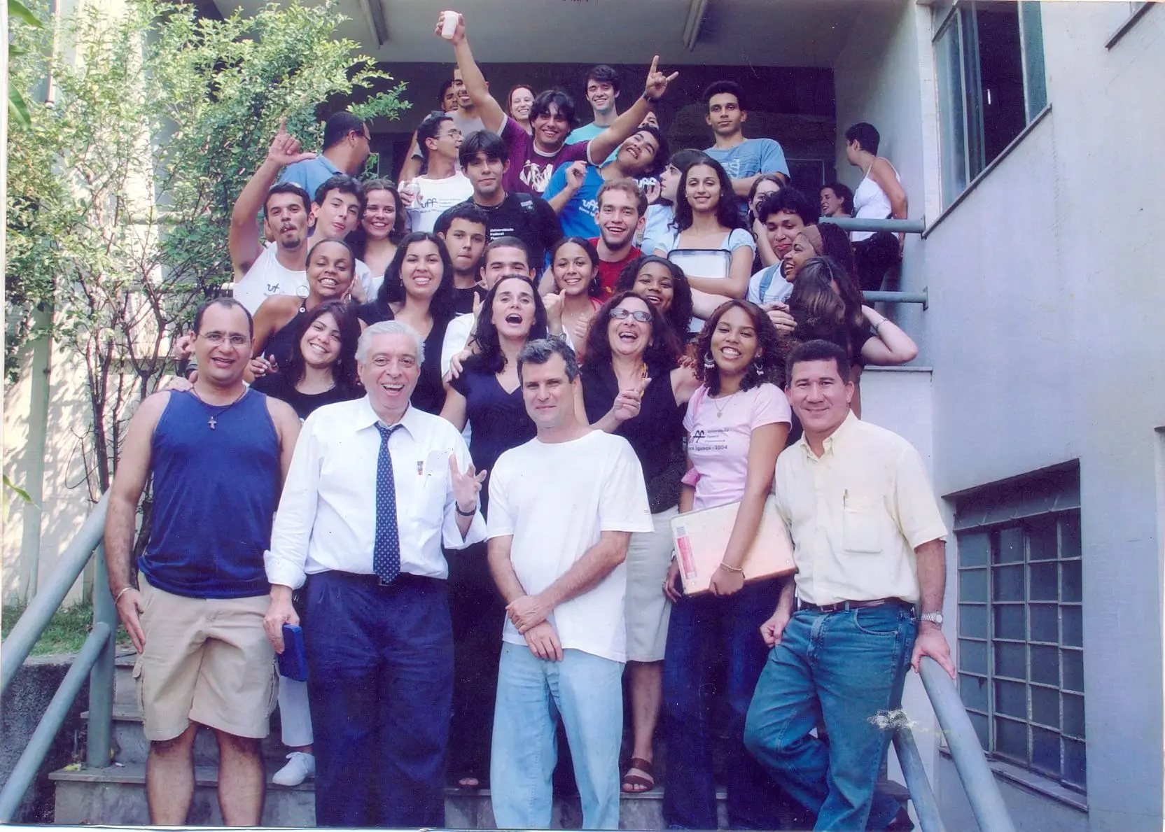 Inês com uma das turmas de alunos e colaboradores da Escola de Governo em Nova Iguaçu