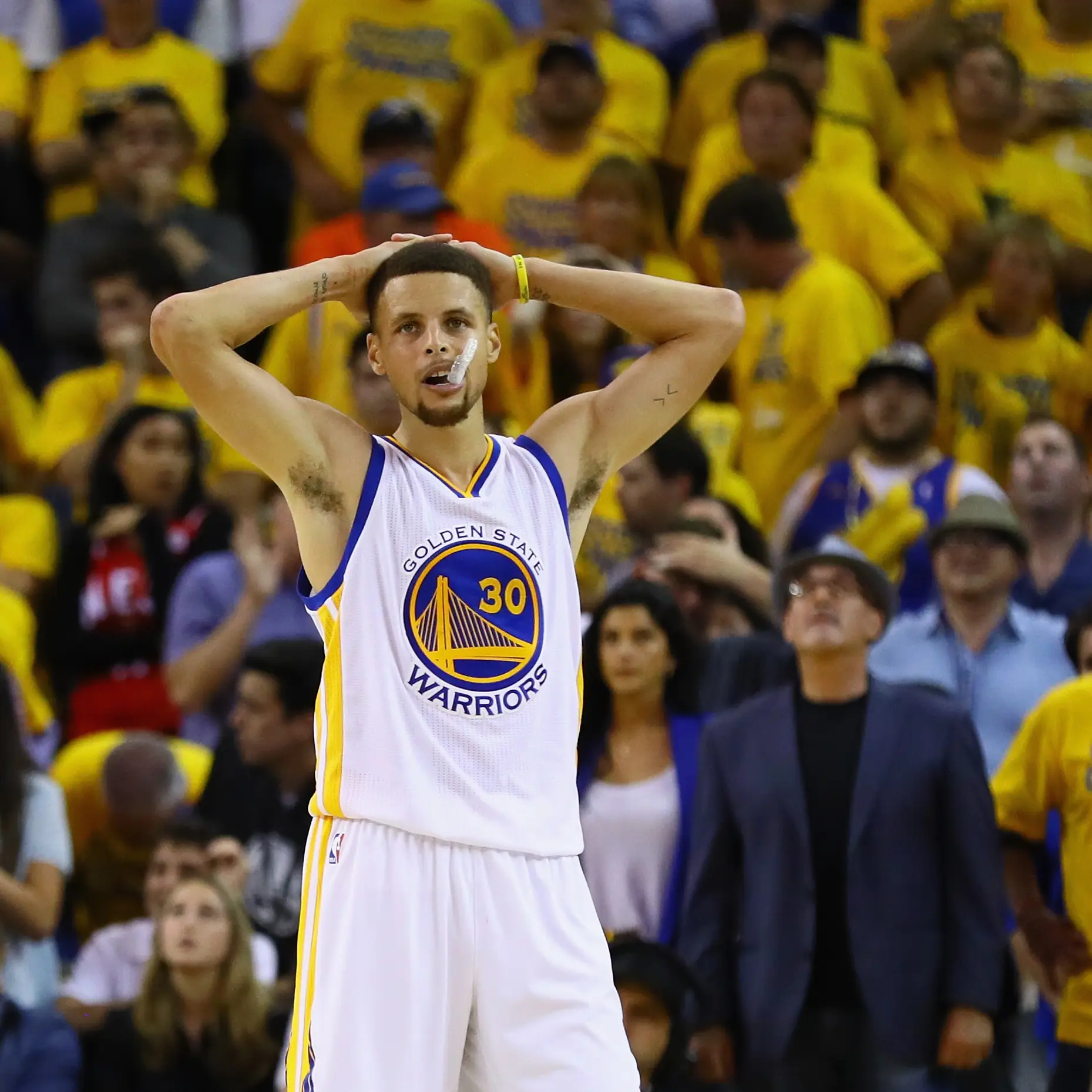 Curry é o primeiro jogador a ser eleito o melhor da NBA de forma unânime