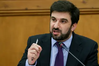 Ministro da Educação internado por tempo indeterminado