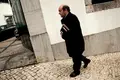 A burguesia de Lisboa e o estatístico Rui Rio. INE: Costa bate Passos no emprego. Armazém nuclear: Governo não executa ameaças. Iraque joga às escondidas, Portugal à apanhada