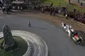 A lenta marcha da despedida