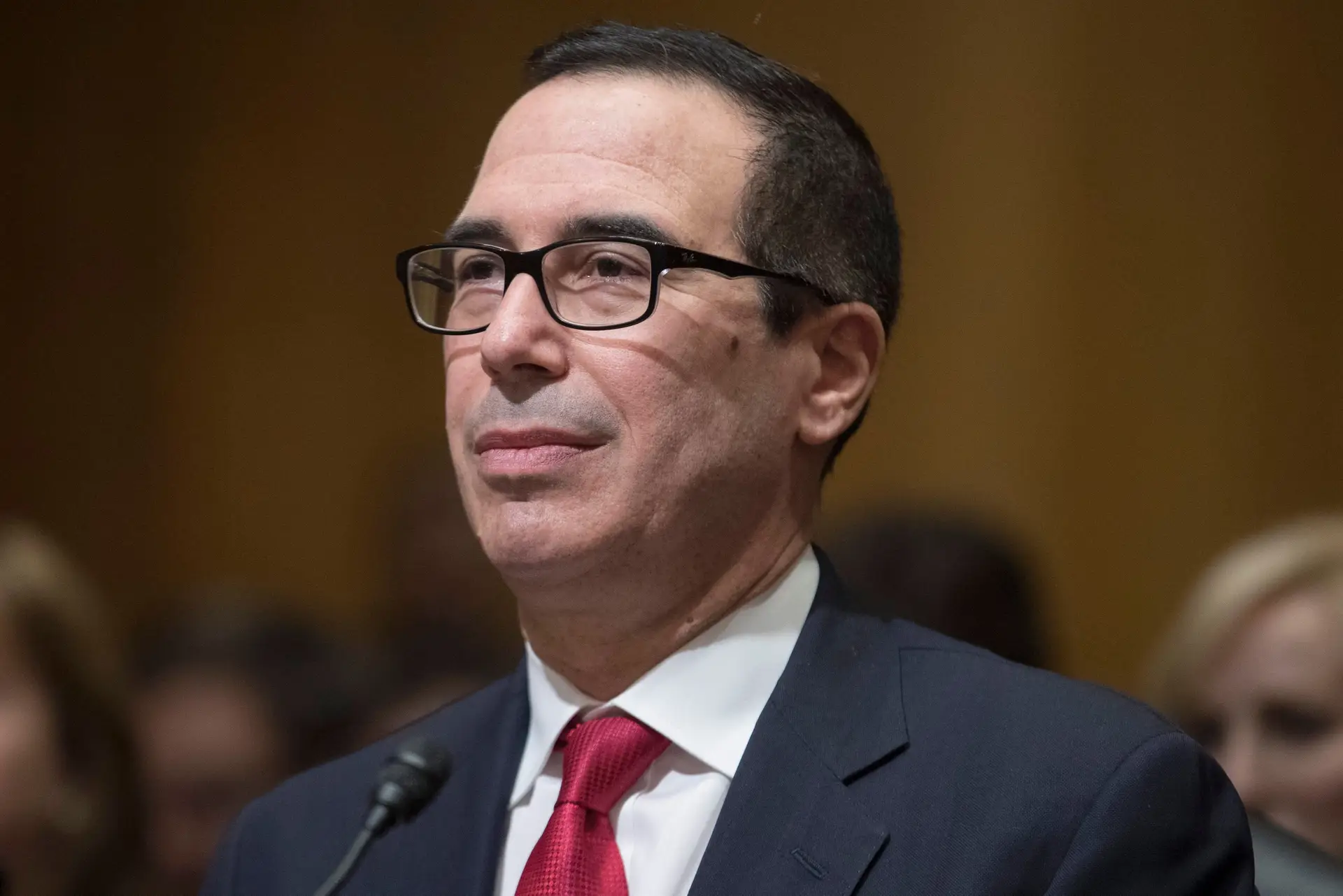 Steven Mnuchin vai dirigir o Tesouro norte-americano