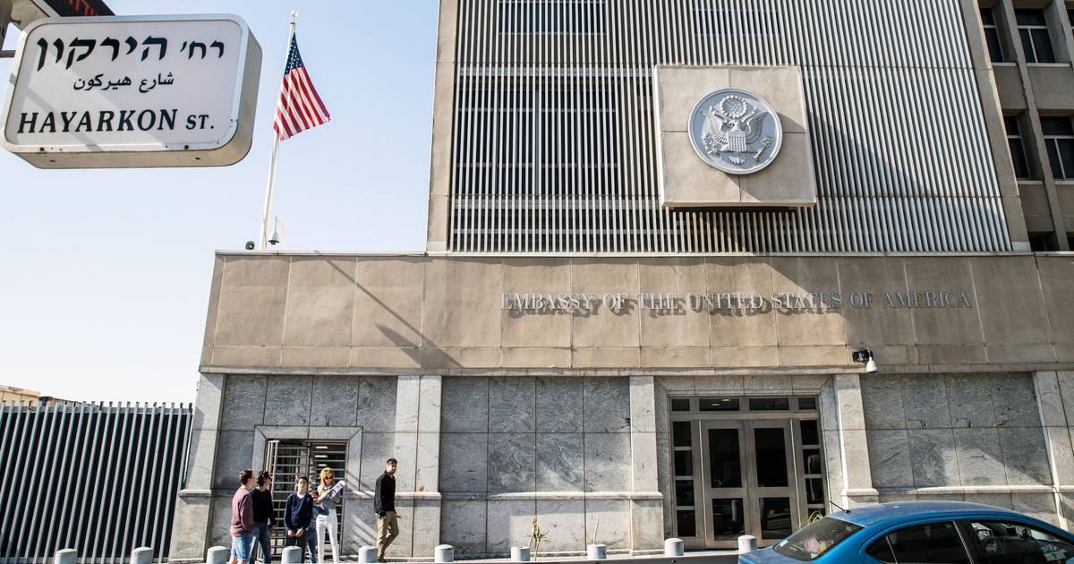 Estados Unidos retiram mais de 32 mil cidadãos do Médio Oriente após ataques ao Irão