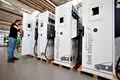 Elétricas vão cobrar energia carregada em postos públicos
