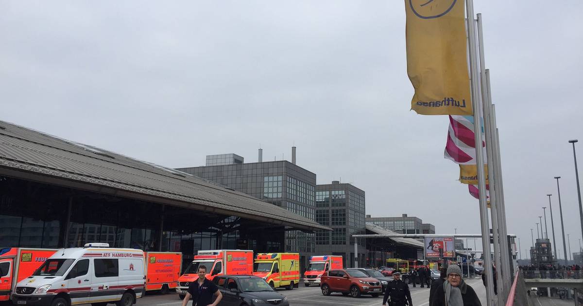 Um pai armado, uma filha de quatro anos feita refém e a invasão do aeroporto de Hamburgo. Sequestro chega ao fim com a detenção do invasor