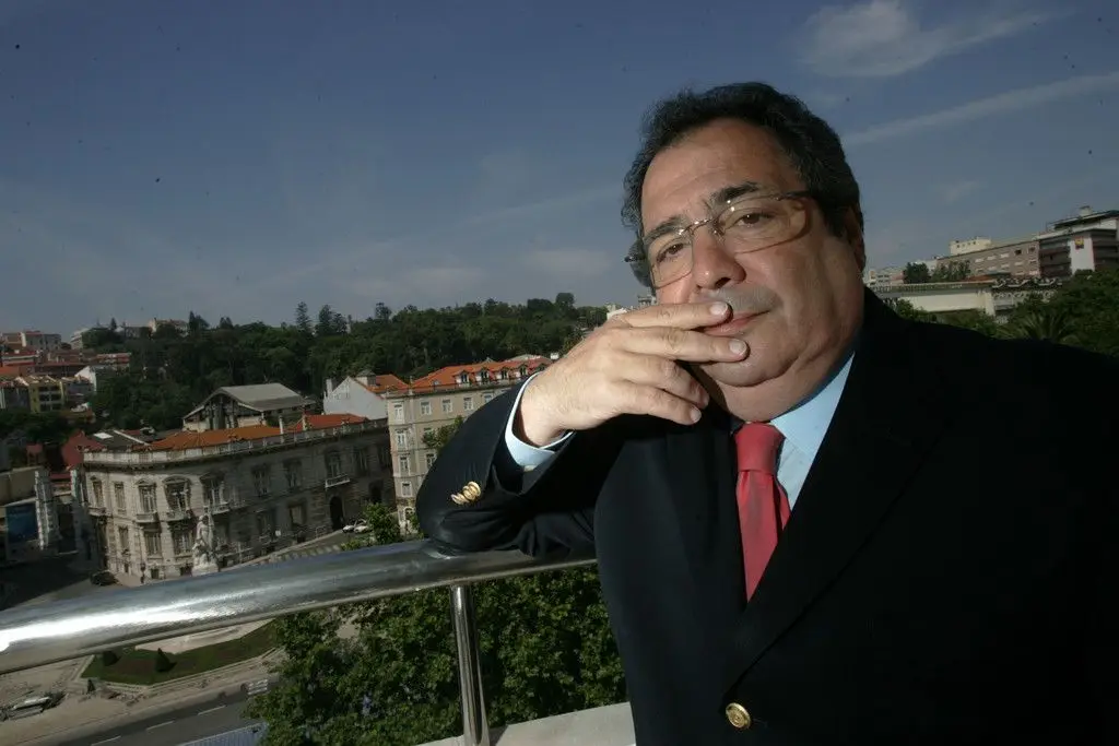 Morreu Ruben de Carvalho