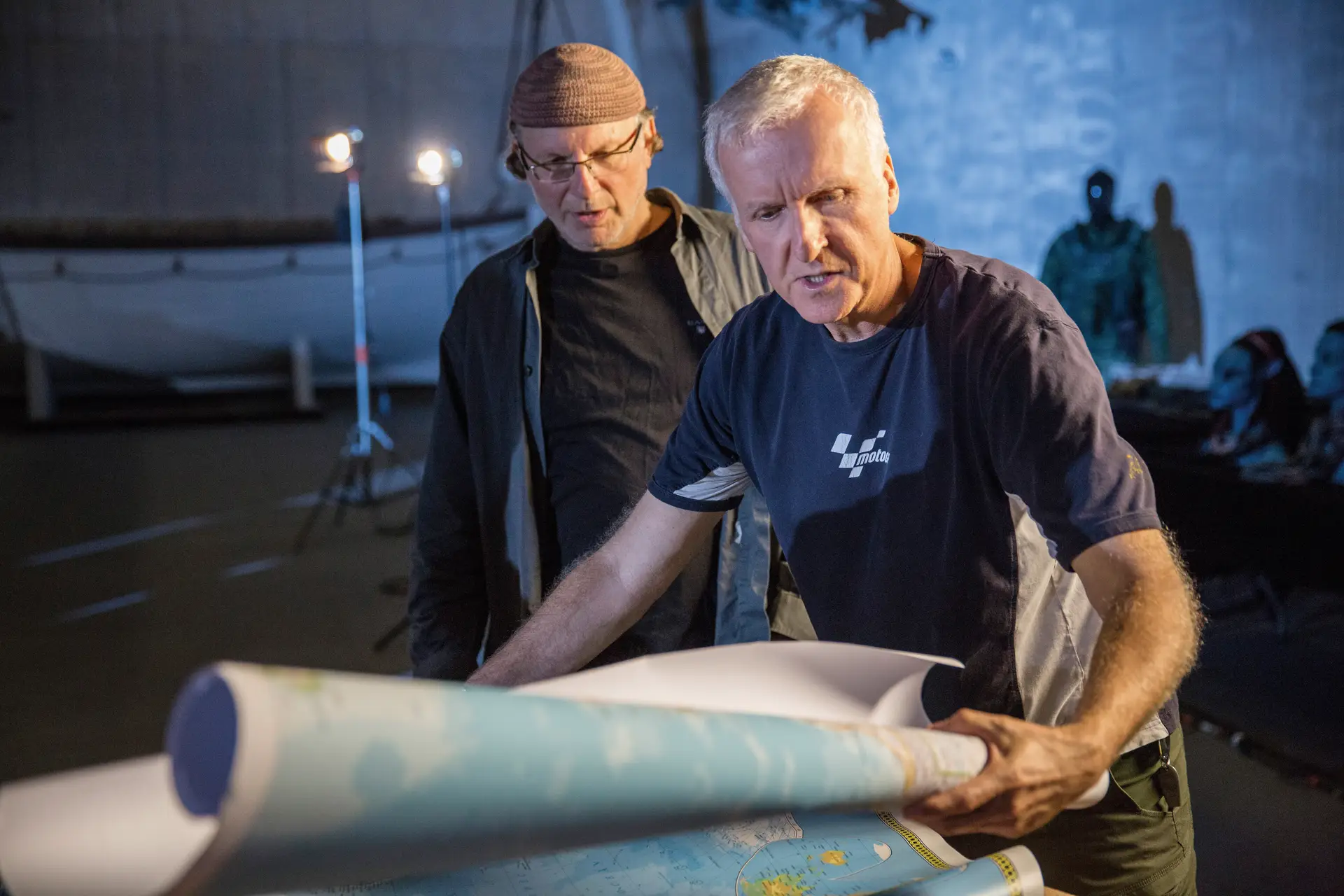 O apresentador e produtor Simcha Jacobovici e James Cameron na preparação de “A Ascensão da Atlântida”