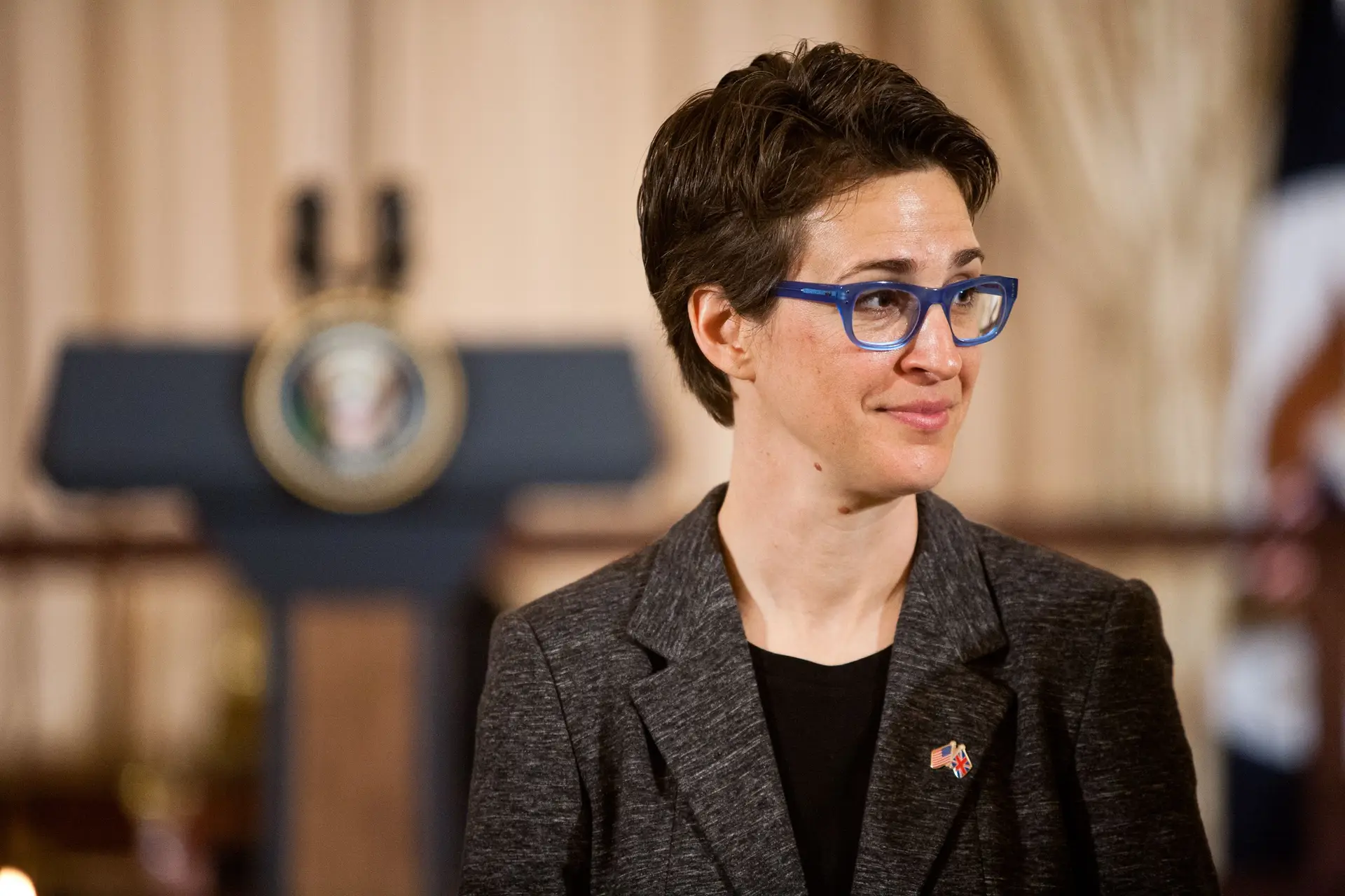Rachel Maddow foi quem pôs as rotativas em marcha após anunciar que ia divulgar a declaração de rendimentos em questão