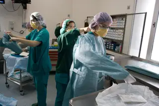 Governo autoriza a contratação de 450 enfermeiros