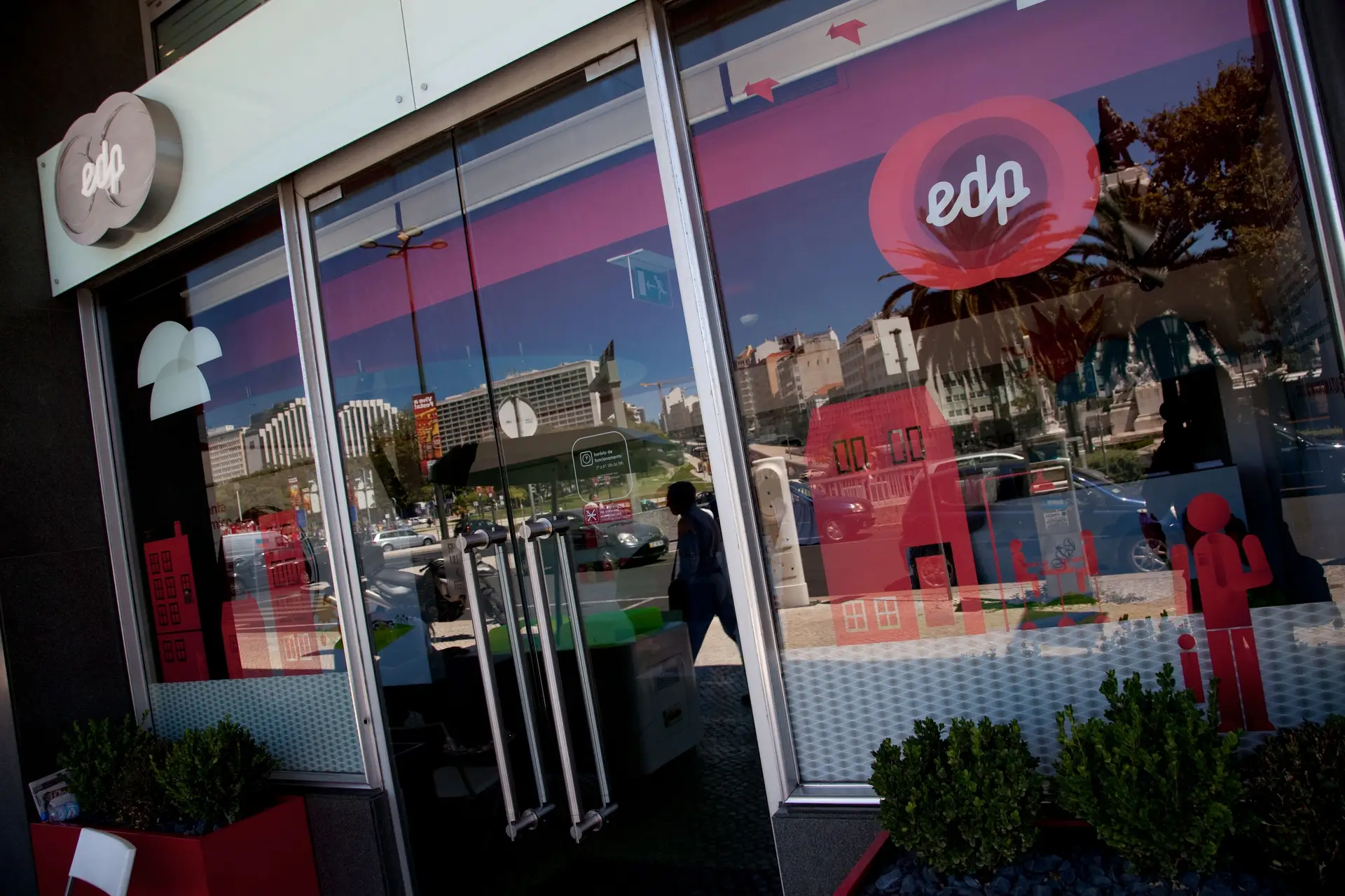 EDP tem como maiores acionistas a China Three Gorges (21,35%) e o Capital Group (14%), com quem o BE se reuniu