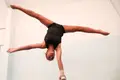 38 quilos, 18 anos, menos de um metro e meio: Jéssica, a primeira acrobata portuguesa no Cirque du Soleil. PS volta a aumentar vantagem sobre o PSD. Como é que é possível sentirmo-nos tão sozinhos?
