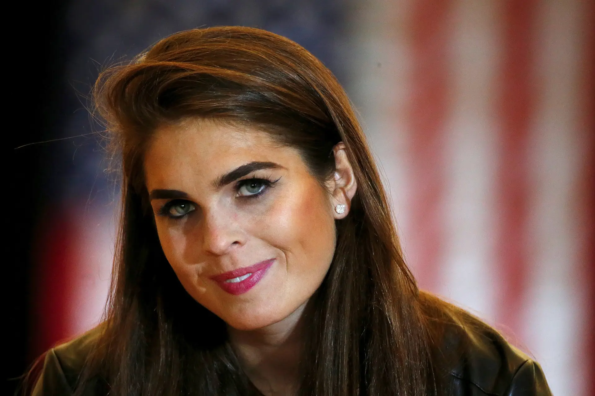 Hope Hicks começou por trabalhar com Ivanka, desenvolvendo a imagem da sua linha de roupa e artigos de luxo. Deu nas vistas, e Donald Trump nunca mais deixou de a ter por perto
