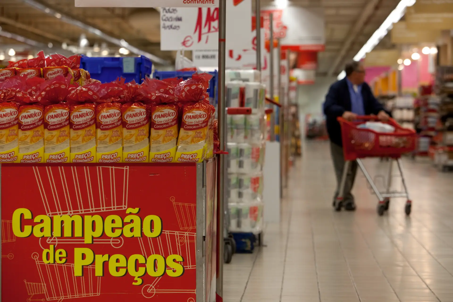 Quanto ganha o Continente nos alimentos? 2,7 cêntimos por cada euro faturado, diz a empresa