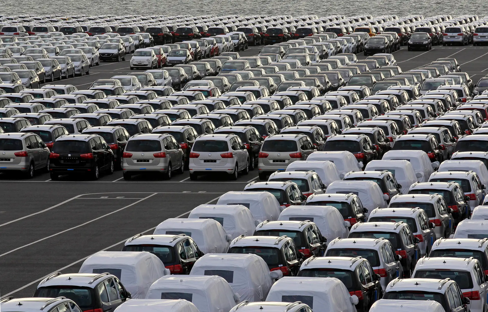 Autoeuropa vai contratar mais 400 trabalhadores no próximo ano