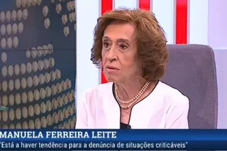 Ferreira Leite sobre o Infarmed: Governo deu “resposta de criança, que diz sim só porque sim”
