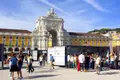 Design invade Terreiro do Paço