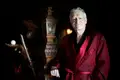 Hugh Hefner, fundador da Playboy, não dará mais entrevistas em pijama (de seda)
