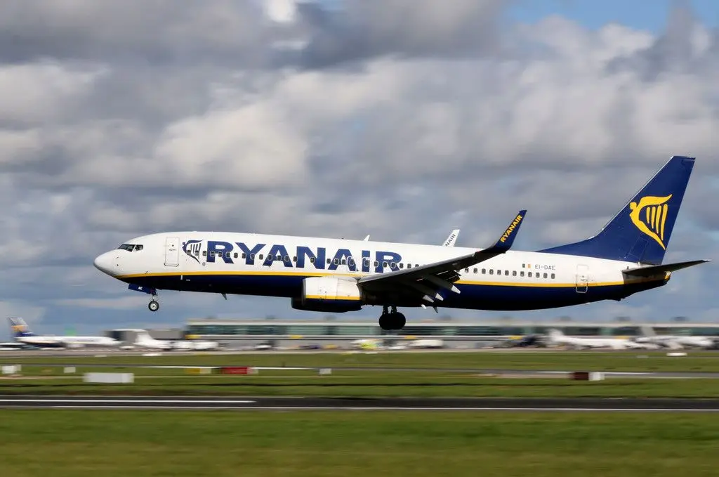 É oficial. Tripulantes da Ryanair fazem greve na Páscoa