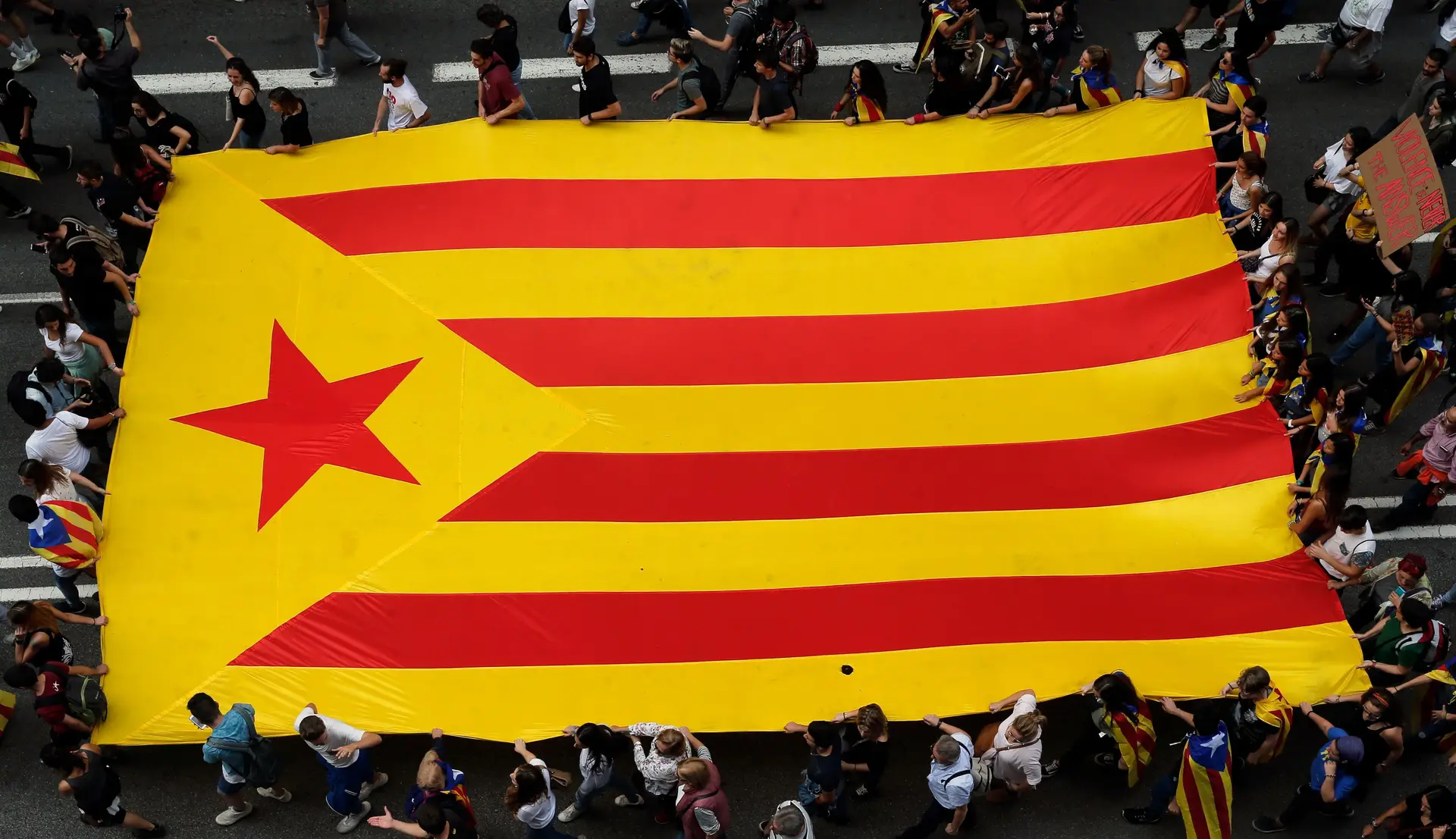 Intelectuais portugueses criticam “repressão” espanhola na Catalunha