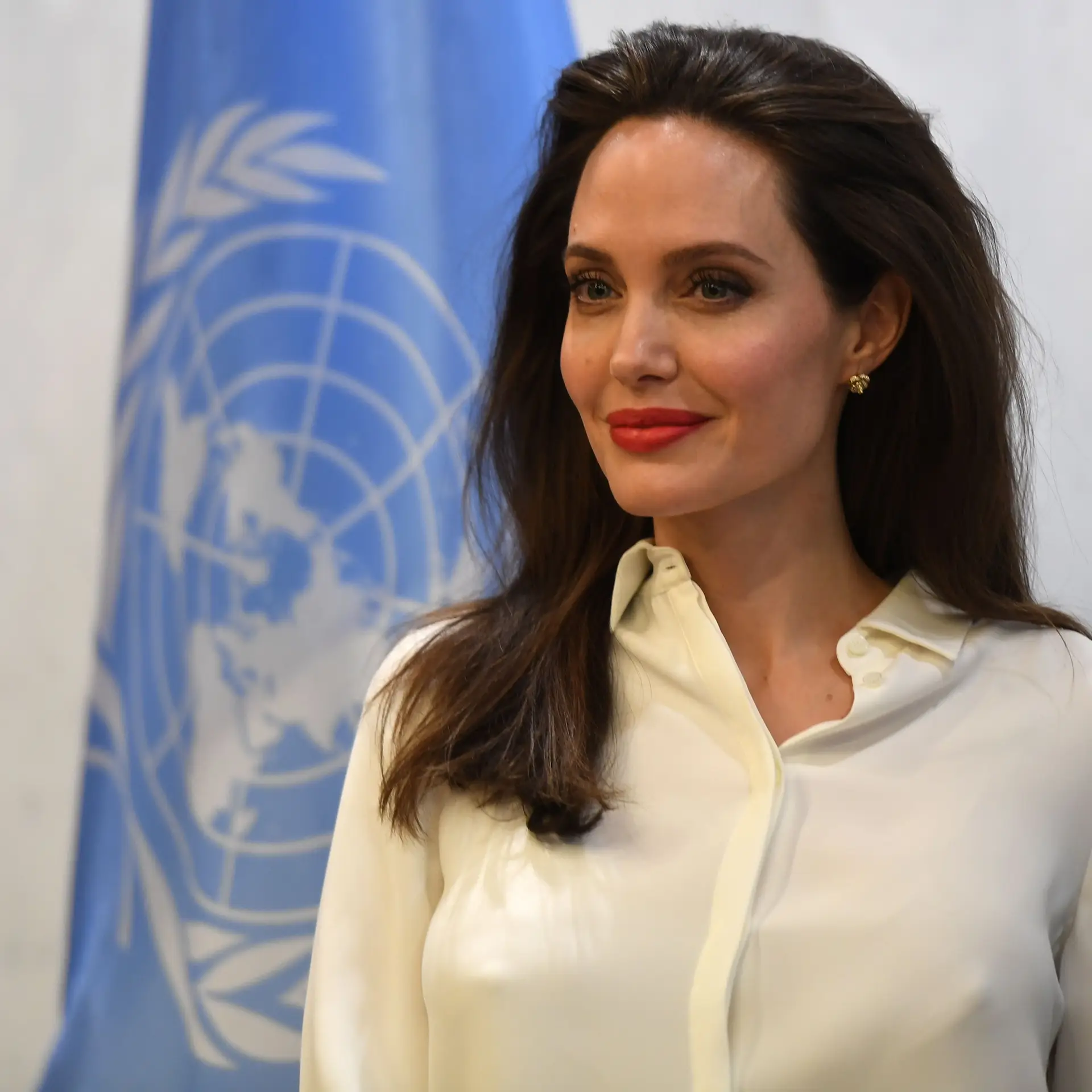 Angelina Jolie pede maiores sanções contra a violência sexual