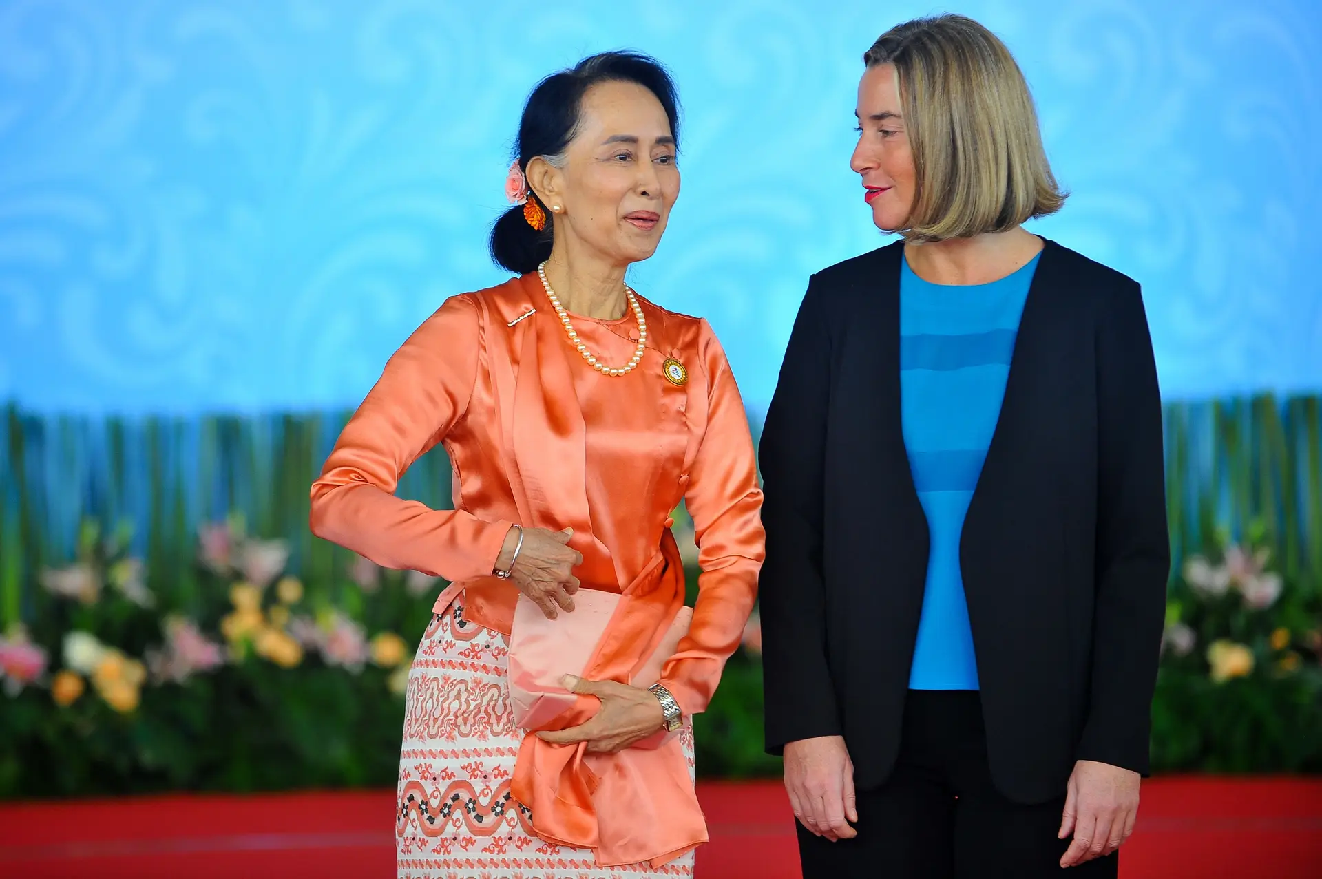 Aung San Suu Kyi culpa imigração ilegal por conflitos e terrorismo