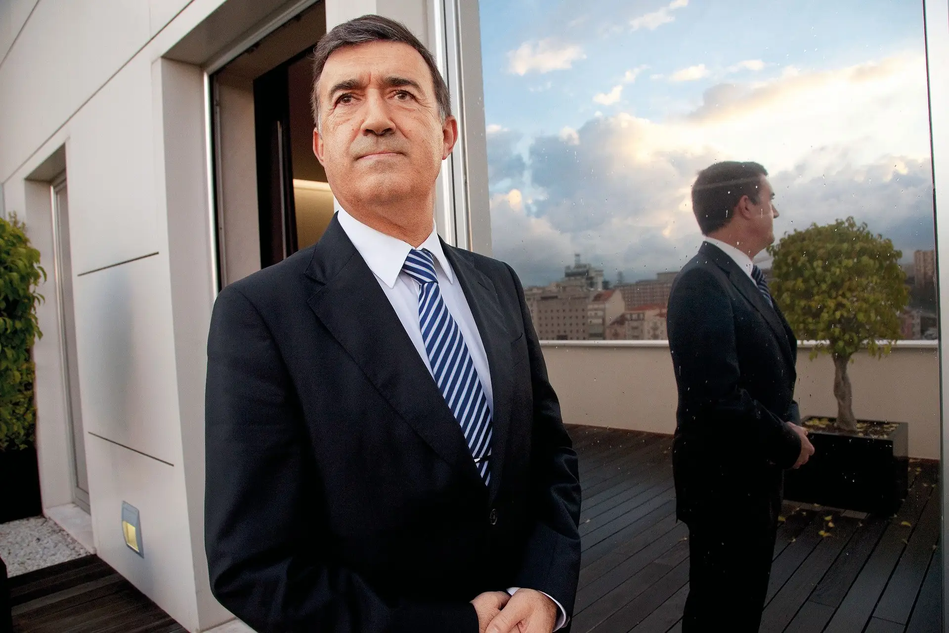 O regulador dos seguros, José Almaça, tem tido muitas operações de venda para aprovar 