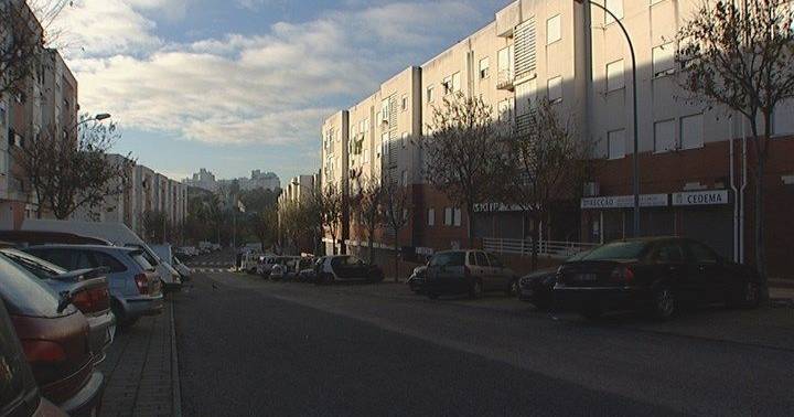 Policijska operacija v Lizboni povzročila prometne omejitve zaradi nedavnih incidentov z orožjem