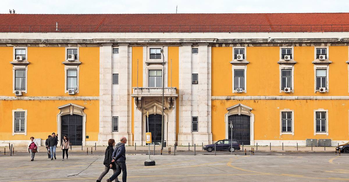 INE revê em baixa excedente orçamental de 2024 de 0,7% para 0,5% do PIB