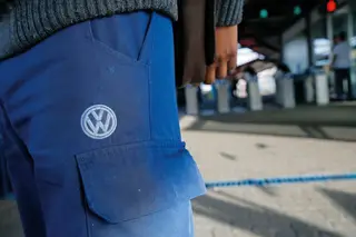 Na Autoeuropa: “Entre trabalhar ali e ficar sem emprego… vai-se aguentando. É que aqui não há mais nada”