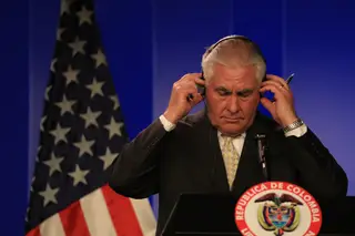 Tillerson deixa avisos à Rússia sobre “consequências” de interferir nas eleições de novembro