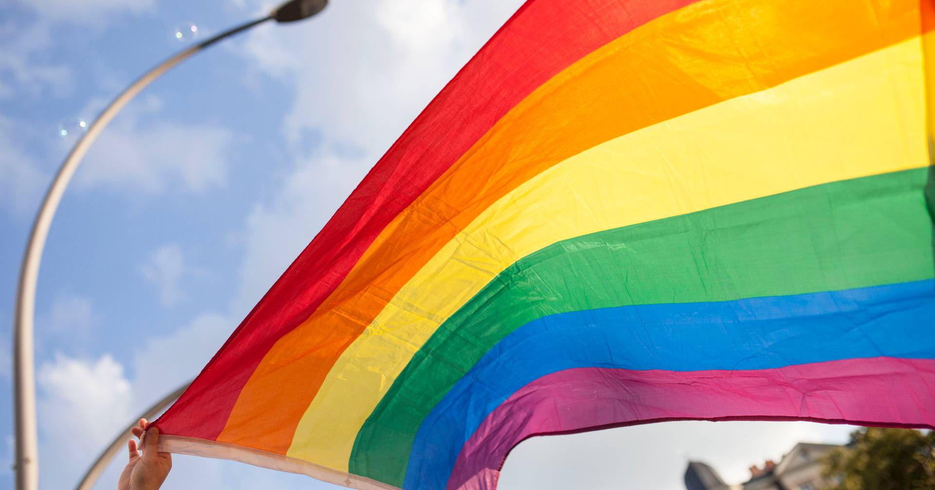 Banderas LGBTQ+ prohibidas: ‘Hay una sensación de traición’ en una ciudad musulmana estadounidense
