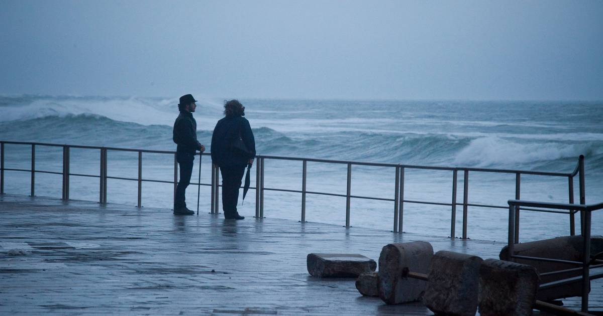 Depressão Hermínia coloca Portugal debaixo de avisos meteorológicos; Governo cria grupo de trabalho para estudar reforma da segurança social