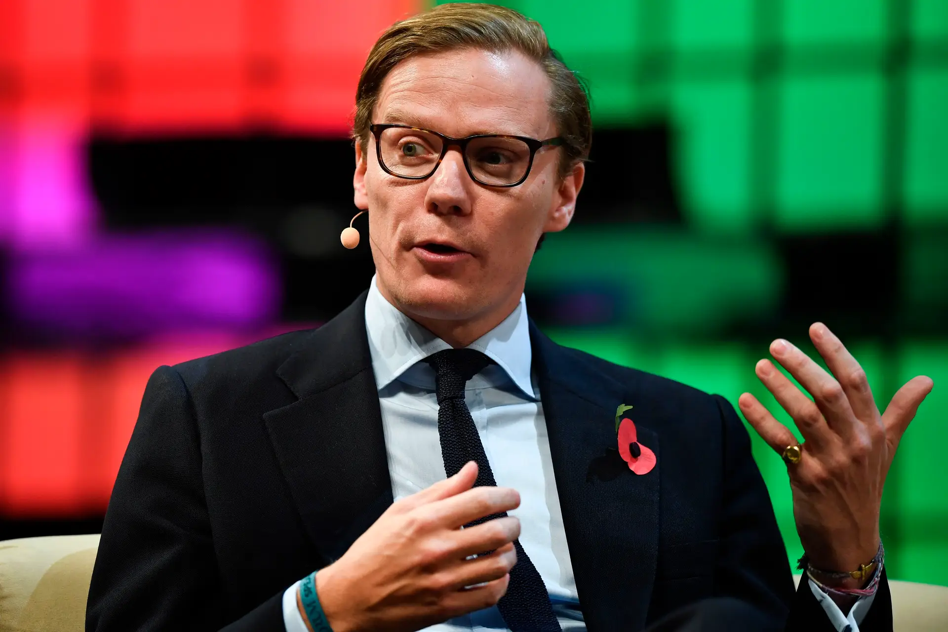A Cambridge Analytica demitiu o seu diretor executivo, Alexander Nix, em março, na sequência do escândalo sobre o uso indevido de dados dos utilizadores