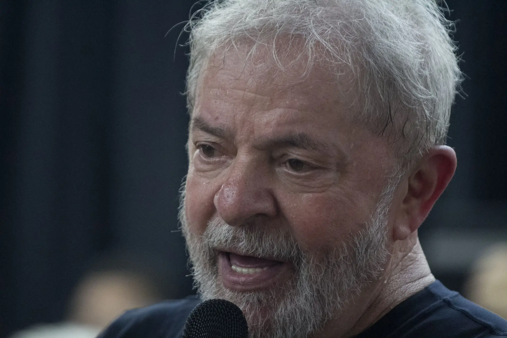 Supremo do Brasil vota pela prisão de Lula