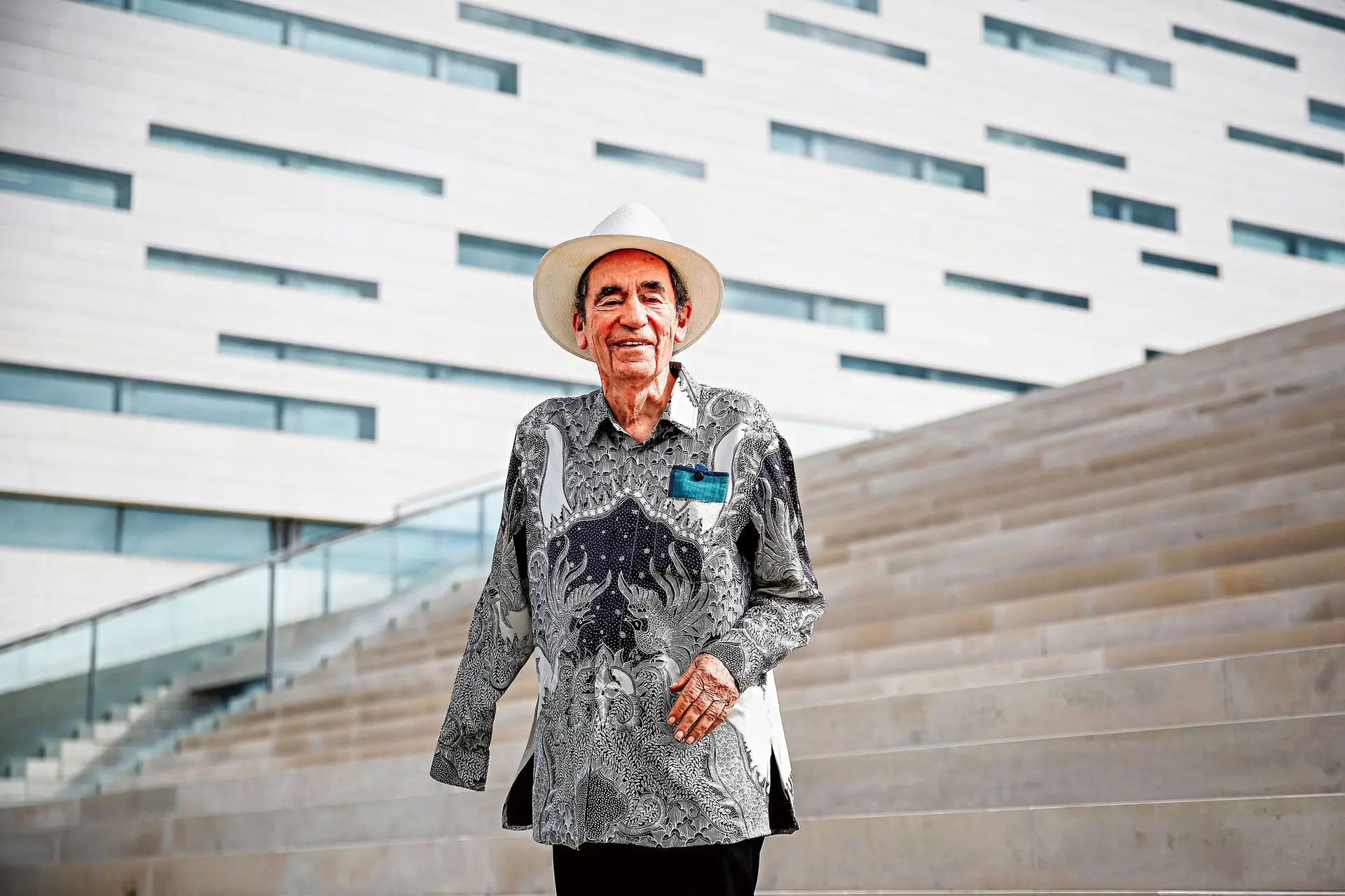 Albie Sachs: “Quero ver-nos nos quartos de final do Mundial”