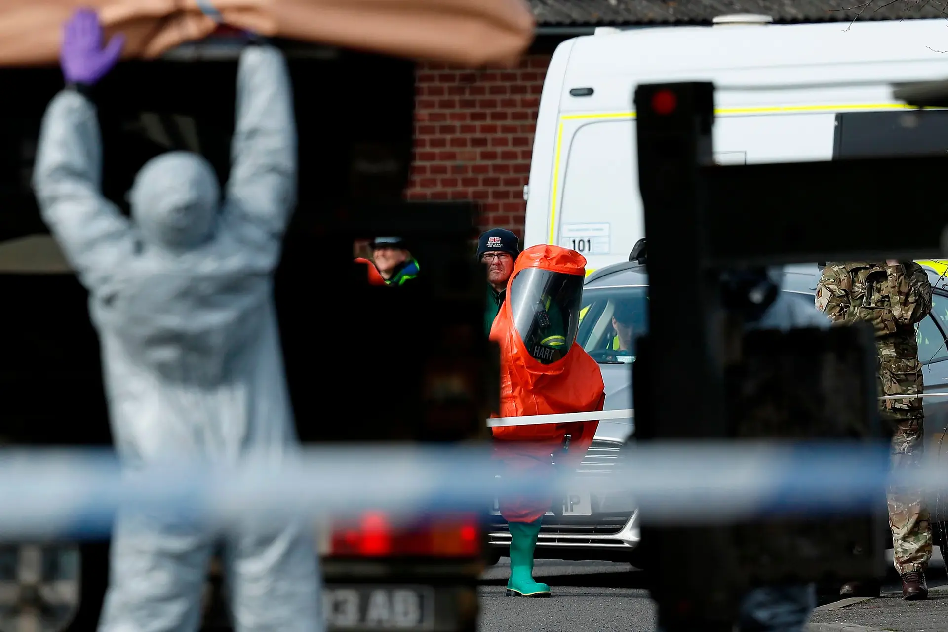 Detetives britânicos acreditam que Sergei Skripal e a filha foram envenenados à porta de casa