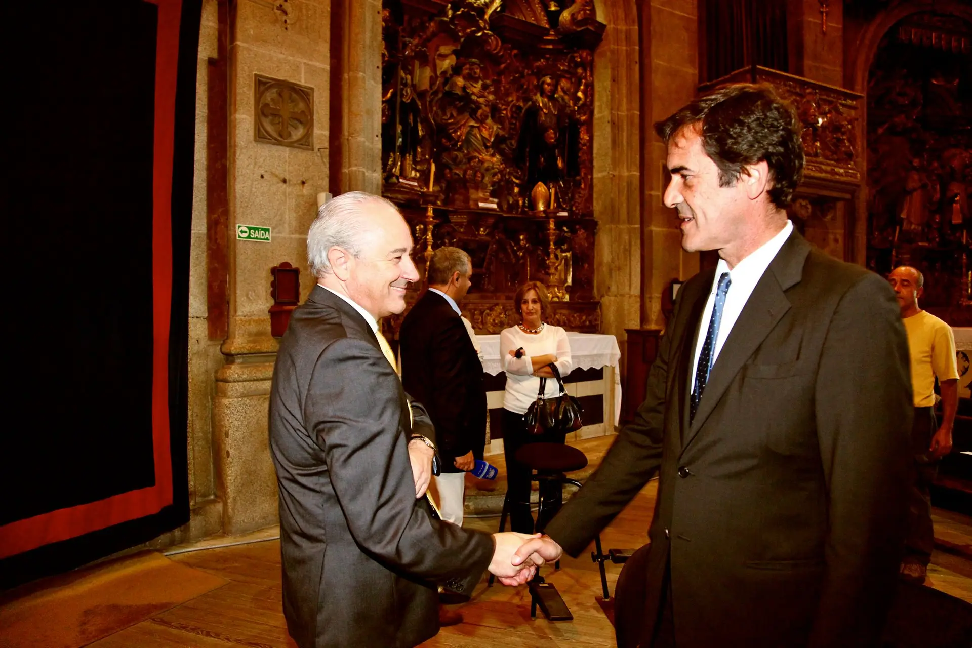 Eleito com a ajuda de Rui Rio em 2013, Moreira e o líder do PSD andam de costas voltadas desde que o presidente da Câmara do Porto pediu, em 2014, uma auditoria ao fundo imobiliário do Bairro do Aleixo, criado pelo seu antecessor