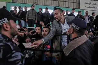 Egito abre fronteira com a Faixa de Gaza por três dias para casos humanitários