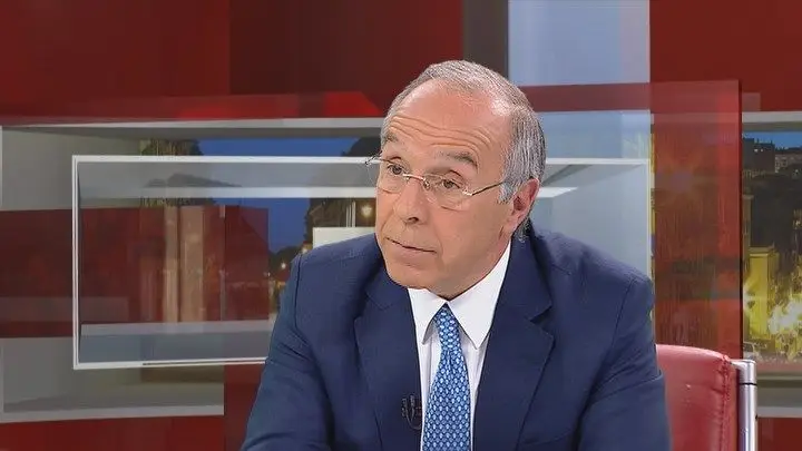 Luís Marques Mendes junta três presidentes e um selecionador nacional