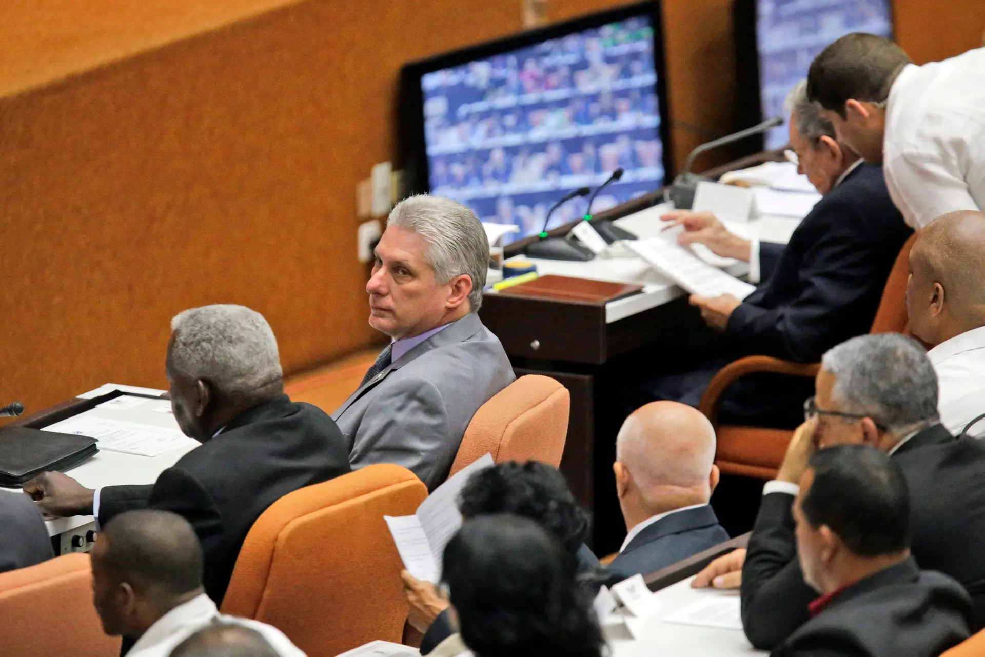 Assembleia Nacional cubana propõe Miguel Díaz-Canel para substituir Raúl Castro