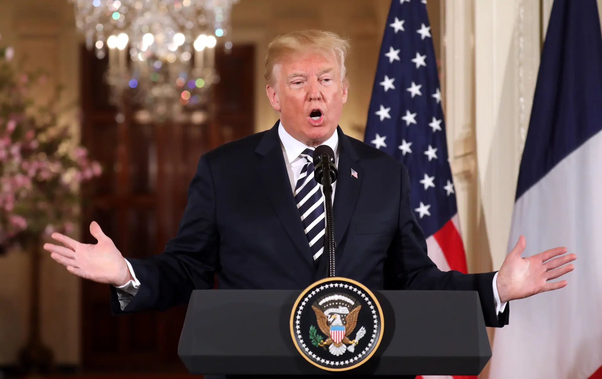 Trump contradiz-se sobre “modelo líbio” na Coreia do Norte