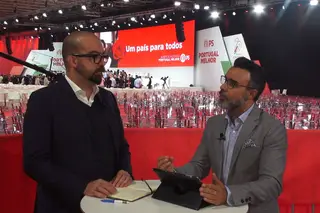 António Costa avisa que está para durar