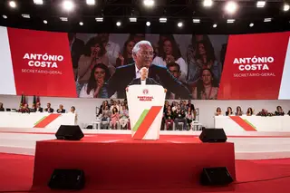 O líder não cede o lugar mas honra a nova geração 