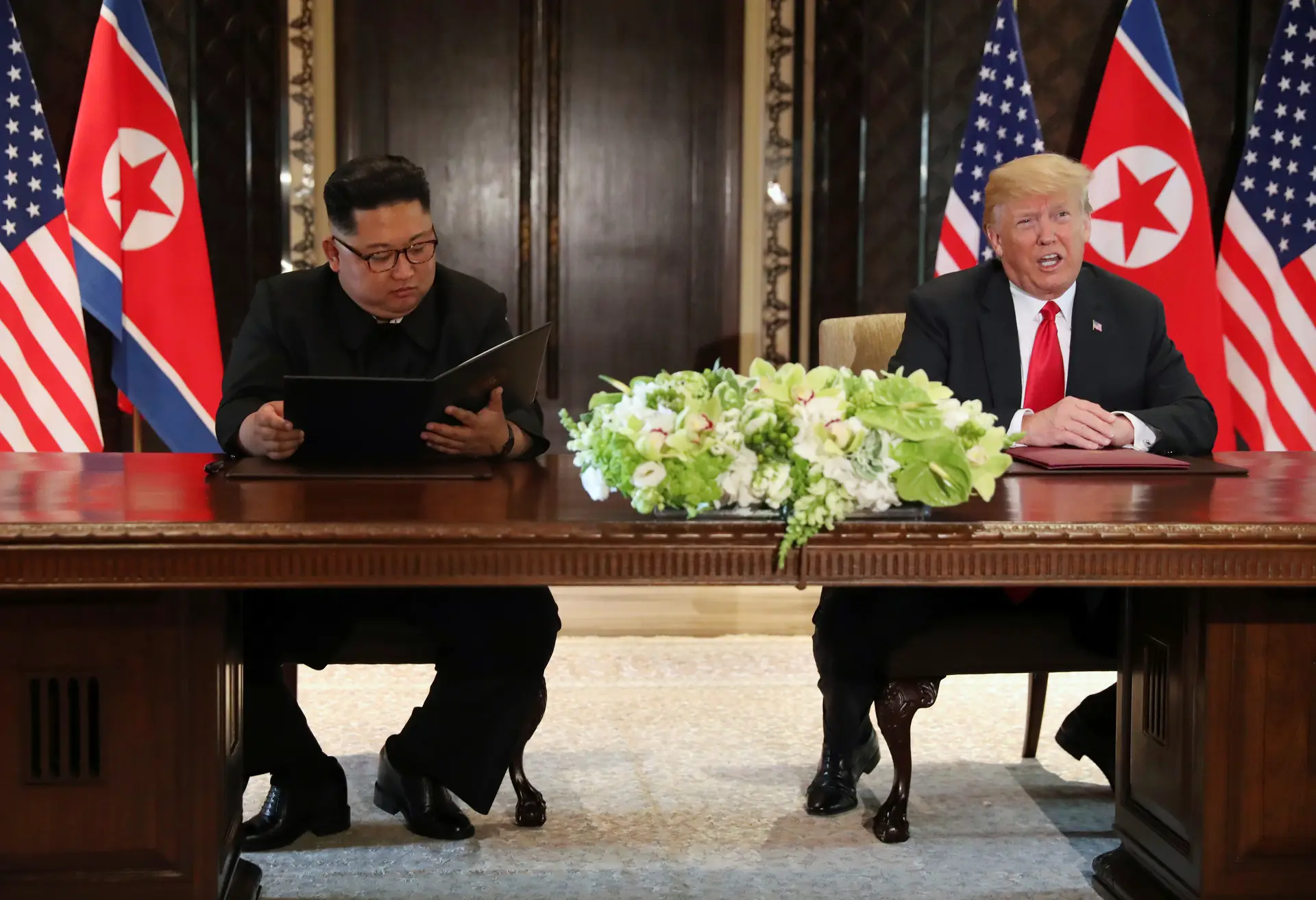 “O mundo vai ver grandes mudanças”, diz Kim depois de assinar acordo histórico com Trump