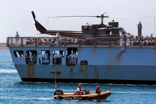 “Permitir o desembarque de migrantes em Valência foi um gesto isolado de Espanha motivado pela atenção e pressão dos media. Isso não basta”