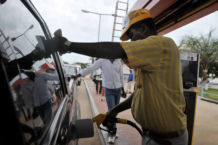 A Verdadeira Crise Dos Combustíveis é Em Angola Em Alguns Locais Preços Dispararam Para O 