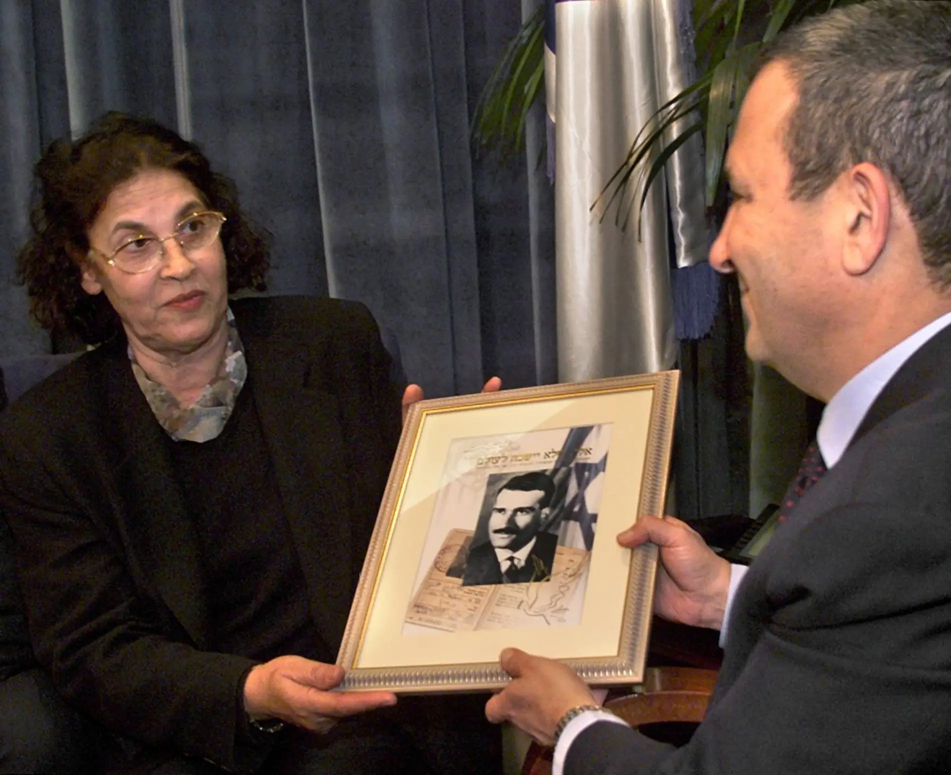 StandWithUs Brasil - Lembrando Eli Cohen, o herói espião israelense que  sacrificou sua vida por seu povo e seu país. Eli cohen foi enforcado em  Damasco no dia 18 de maio de