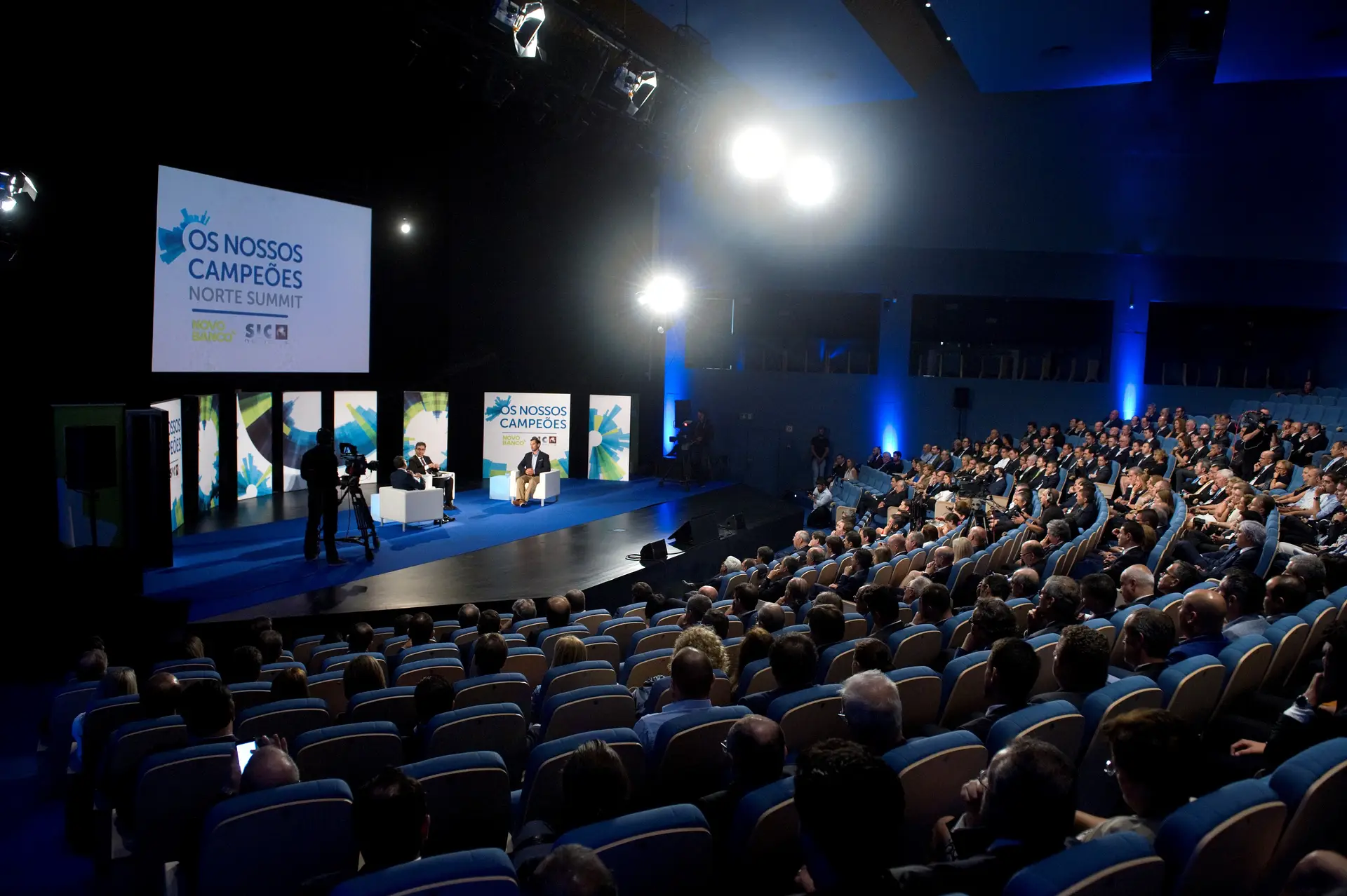 Boa casa no Forum Braga para assistir ao primeiro summit de "Os Nossos Campeões"